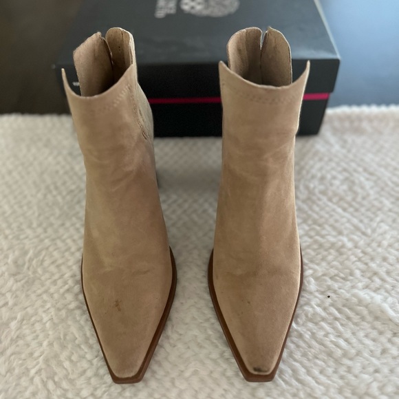 Vince Camuto Heeled Boots - Picture 2 of 6